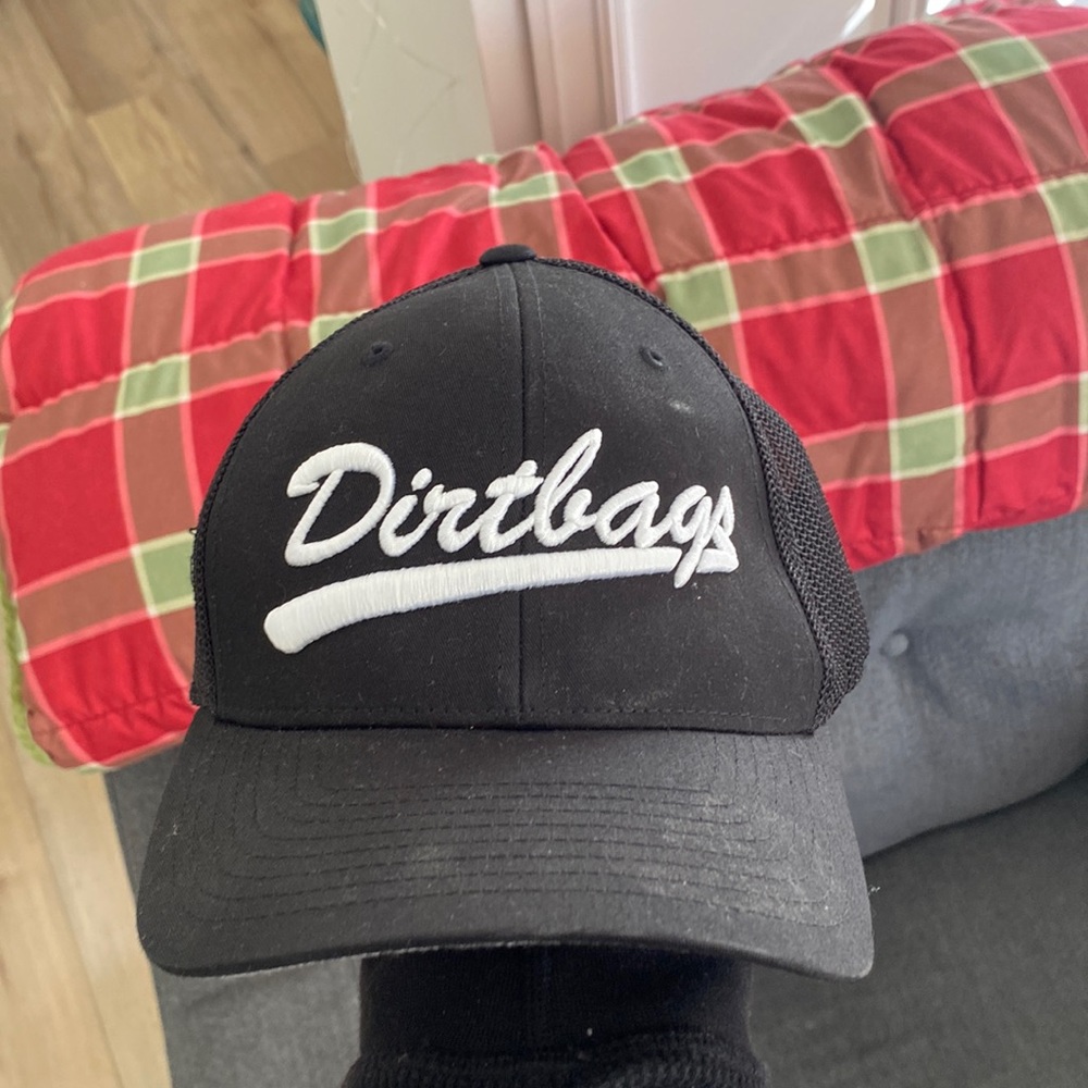 *TEAM ISSUED* LONG BEACH STATE DIRTBAGS FLEXFIT HAT